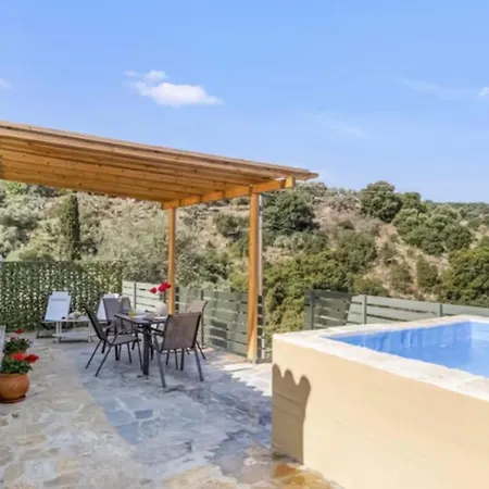 μyrsini Villa *